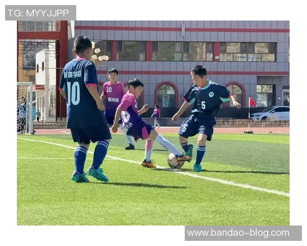 白沙与天下足球的激情碰撞探讨足球文化与地方特色的完美融合 白沙与天下足球的激情碰撞探讨足球文化与地方特色的完美融合