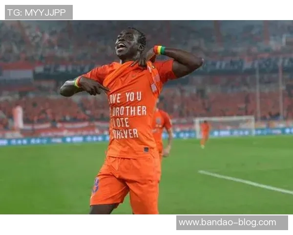 银河足球队火光闪耀赛场激情燃烧团结奋进的精神之旅